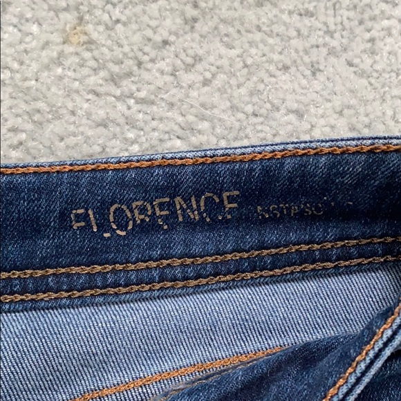 DL 1961 - Picture 3 of 9